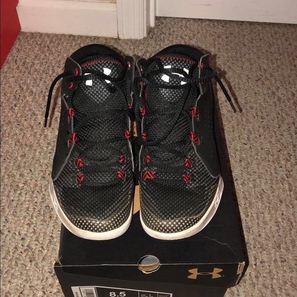 under armor basketball shoes - Picture 3 of 3